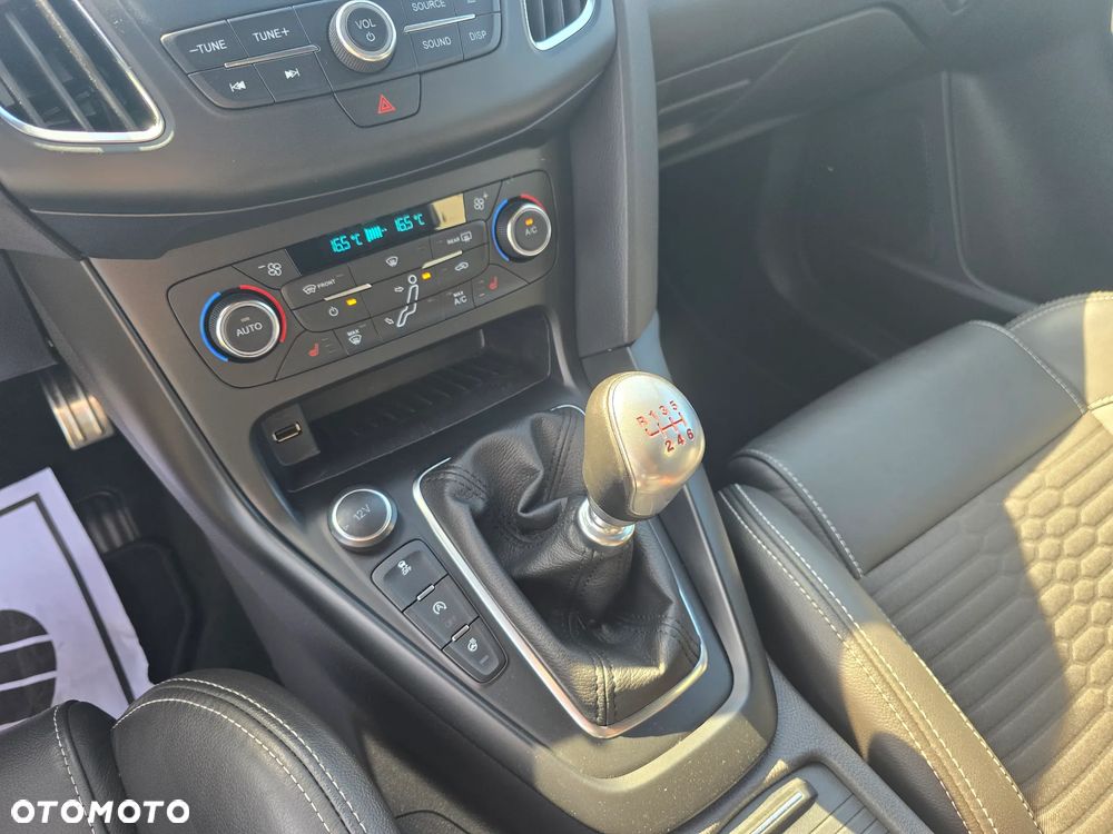 Ford Focus - 15