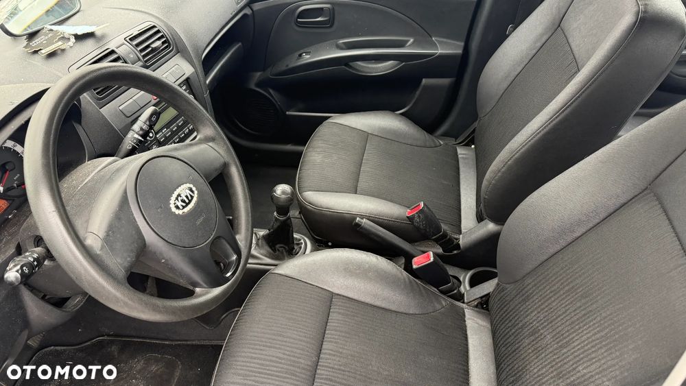 Kia Picanto - 9