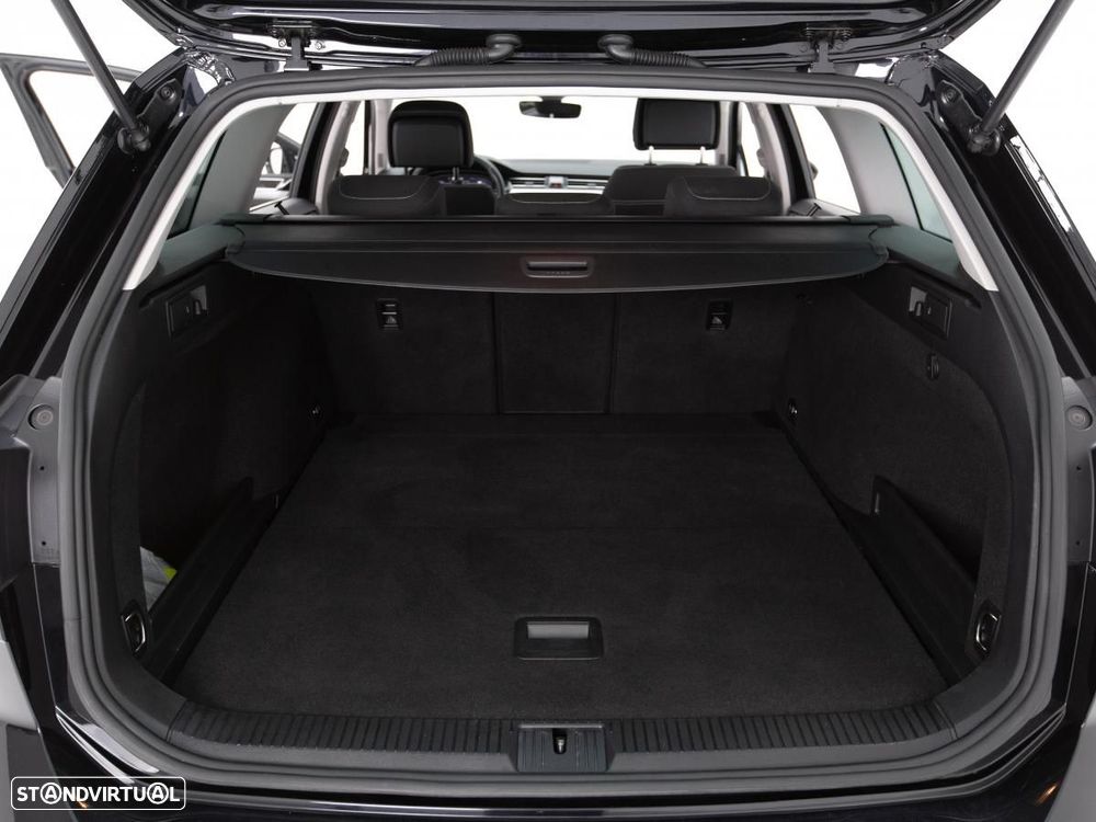 VW Passat Variant 2.0 TDI Business DSG - 12