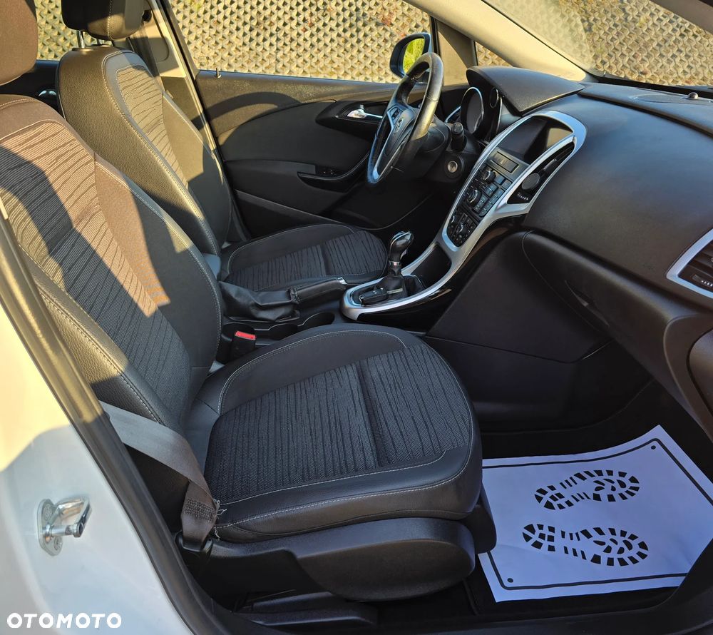 Opel Astra 1.4 T Cosmo - 27