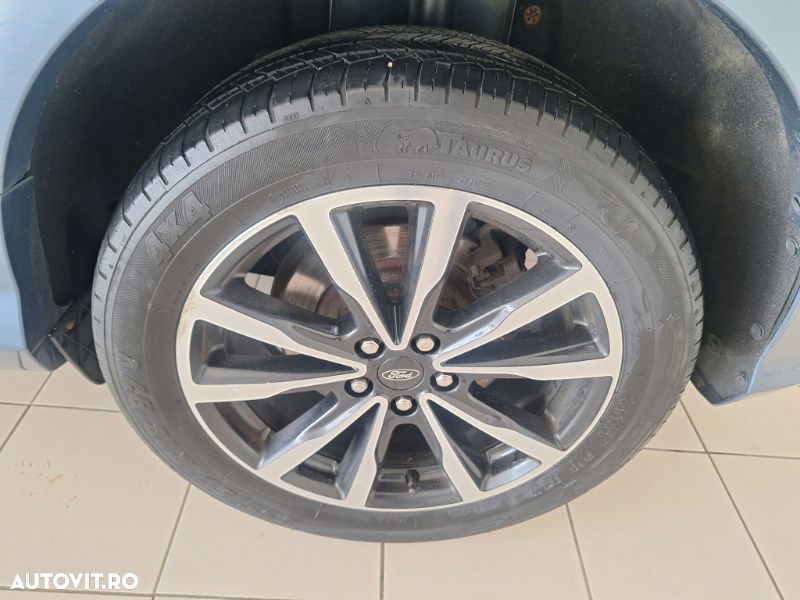 Ford Kuga 2.0 TDCi 4WD Powershift ST-Line - 8