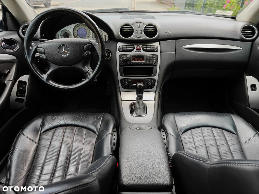 Mercedes-Benz CLK - 19