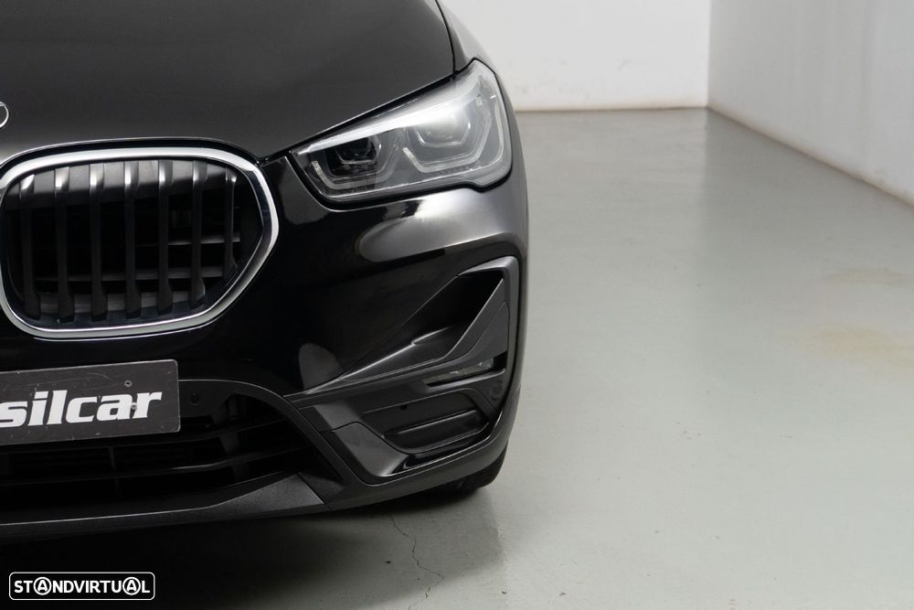 BMW X1 25 e xDrive Corporate Edition - 18