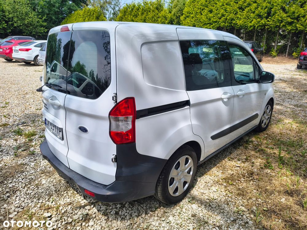 Ford Transit Courier - 6