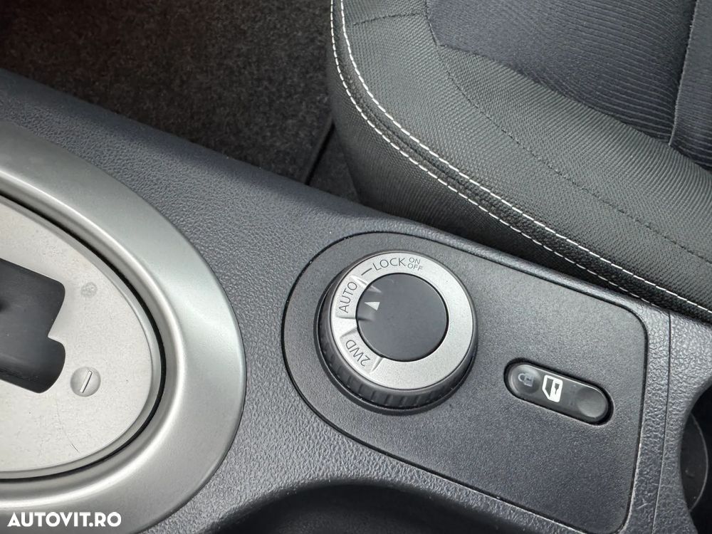 Nissan Qashqai 2.0 DCI 4 x 4 DPF Aut acenta - 22