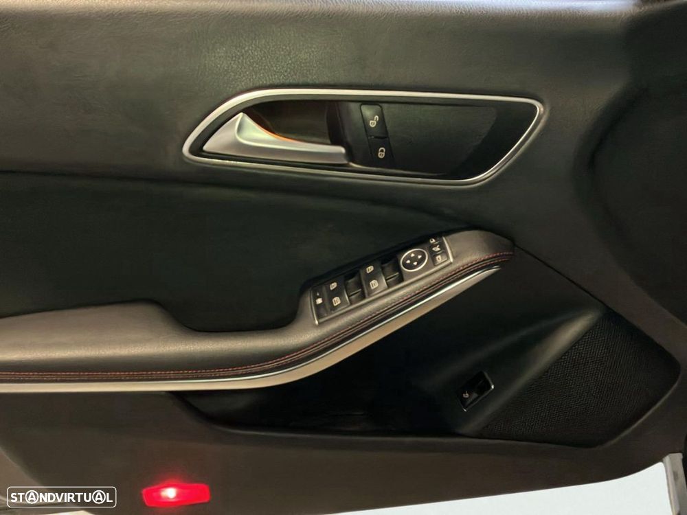 Mercedes-Benz CLA 220 - 18