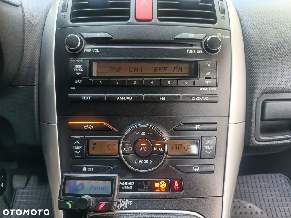 Toyota Auris 1.6 Sol - 18