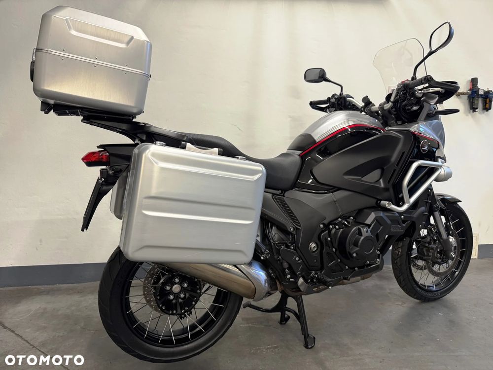 Honda VFR - 3