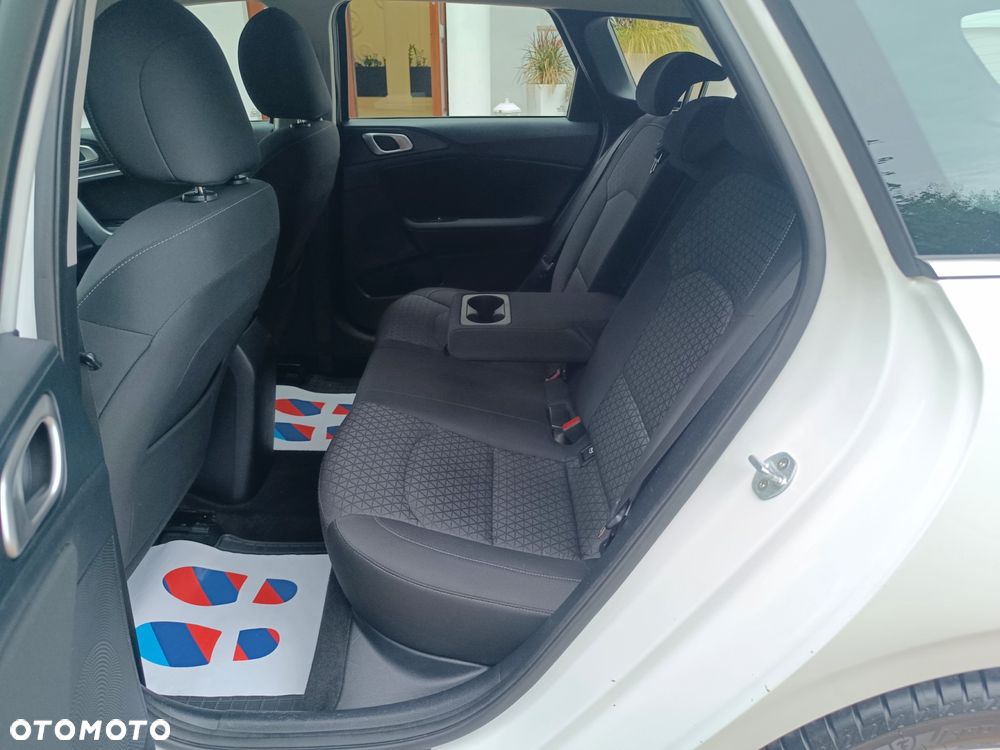 Kia Ceed 1.4 L Business Line Plus - 35