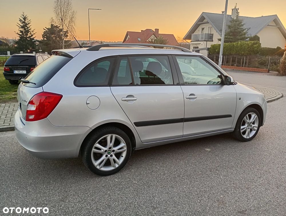 Skoda Fabia 1.6 16V Combi Elegance - 11