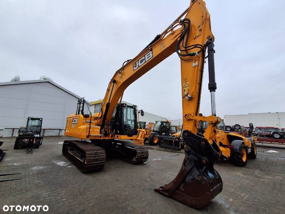 JCB 220X - 4