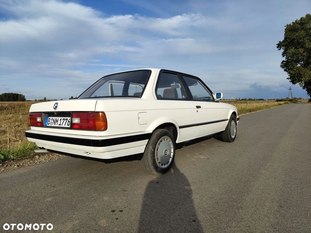 BMW Seria 3 316i - 17