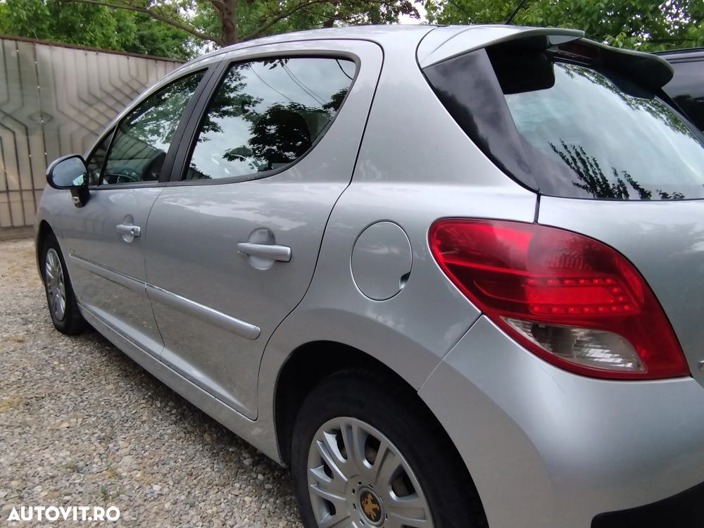 Peugeot 207 1.6 HDI Premium - 5
