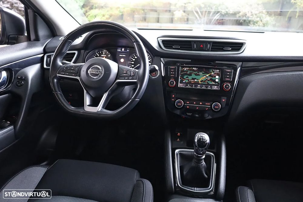 Nissan Qashqai 1.5 dCi N-Connecta J18 - 17
