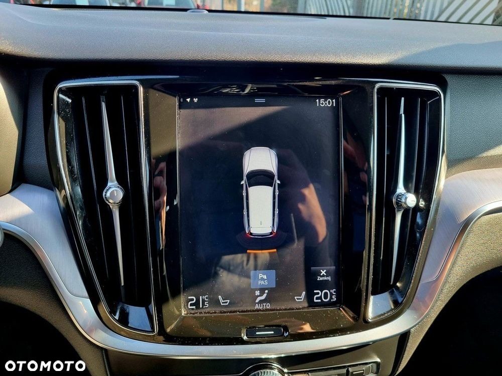 Volvo V60 D4 Momentum - 23