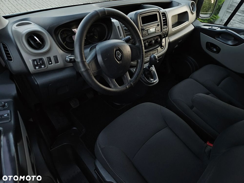 Renault Trafic - 23
