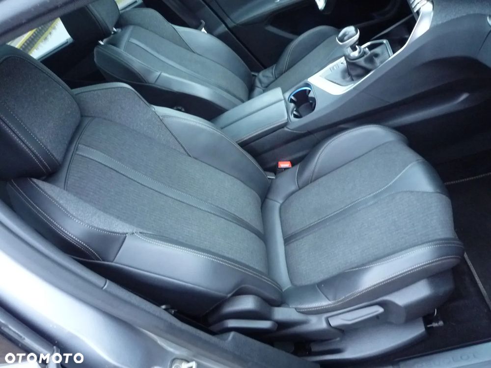 Peugeot 5008 1.5 BlueHDi GT S&S - 39