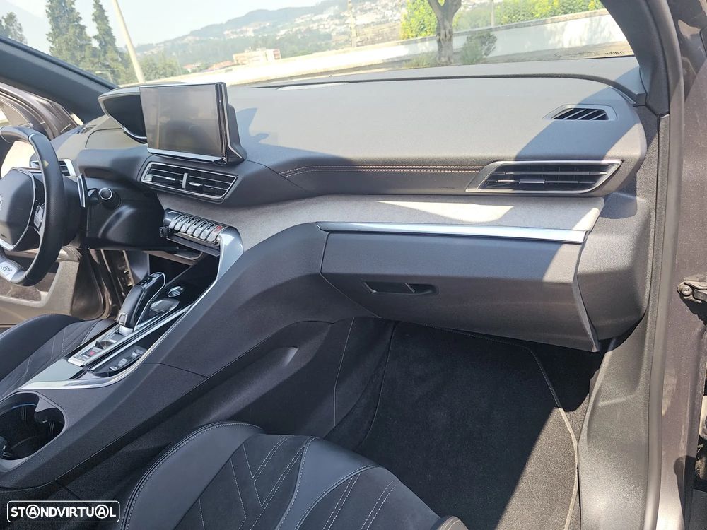 Peugeot 3008 1.2 Hybrid GT e-DCS6 - 19