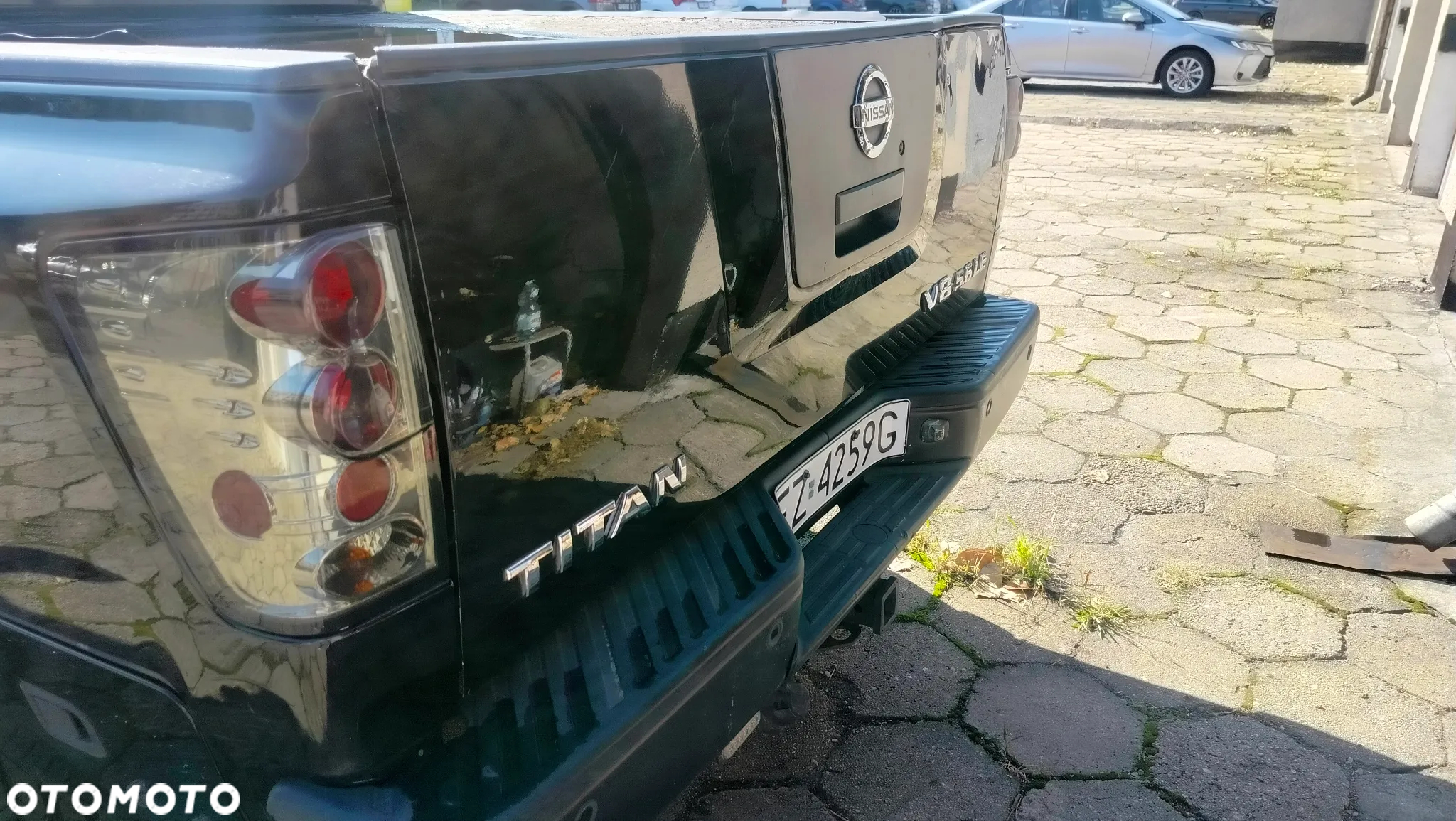 Nissan Titan 5.6 V8 LE Crew Cab - 21