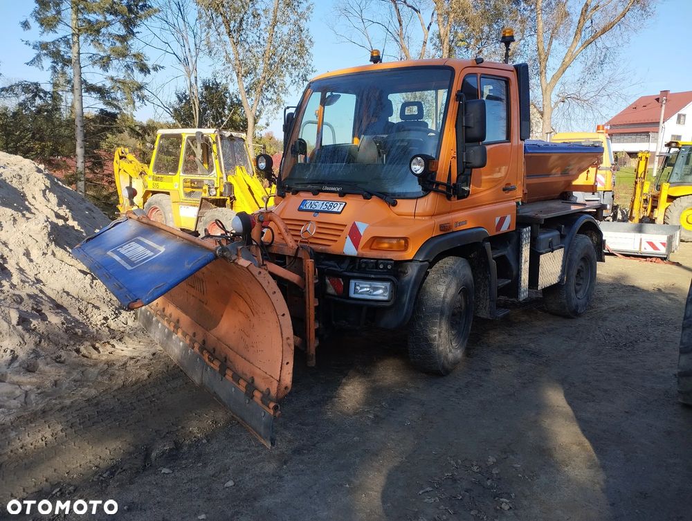 Mercedes-Benz Unimog  u300 405/10 - 8