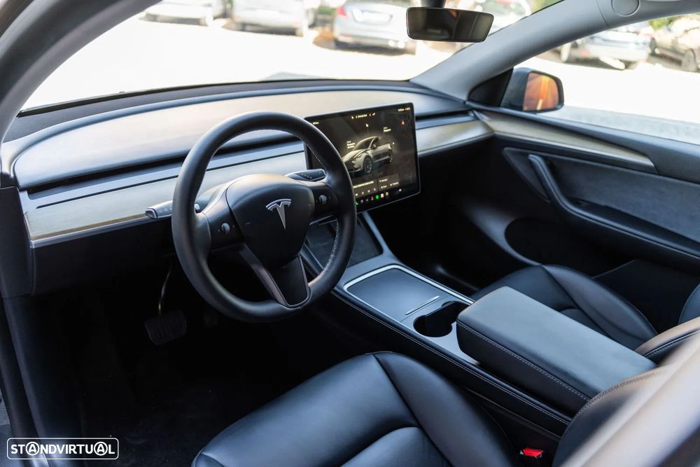 Tesla Model Y Long Range Dual Motor AWD - 9