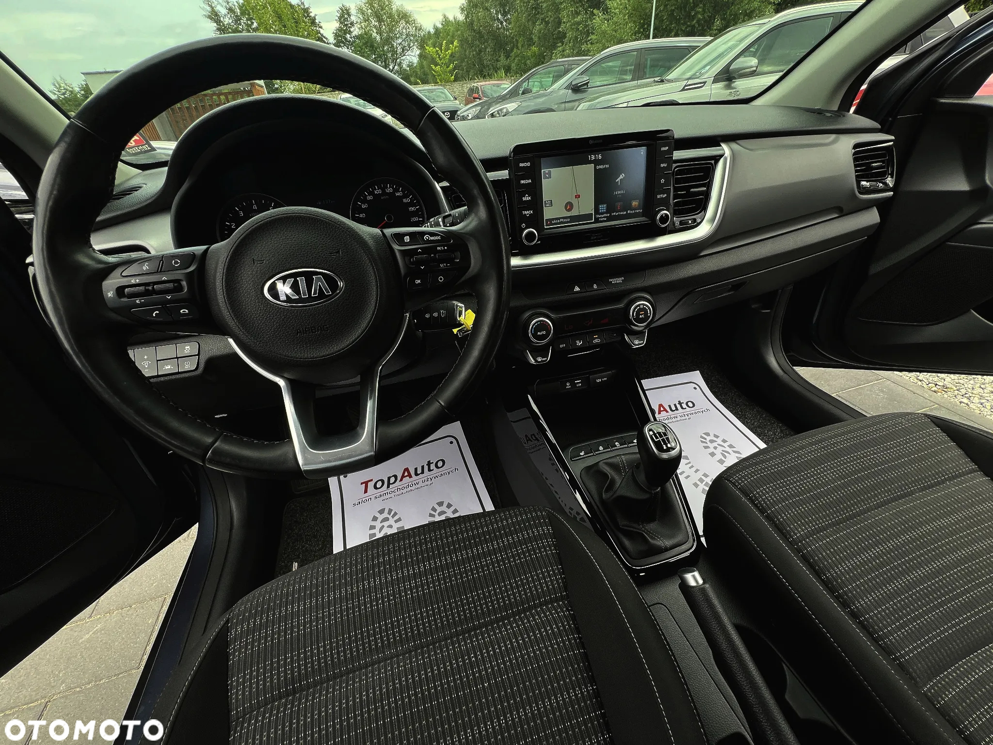 Kia Stonic - 24