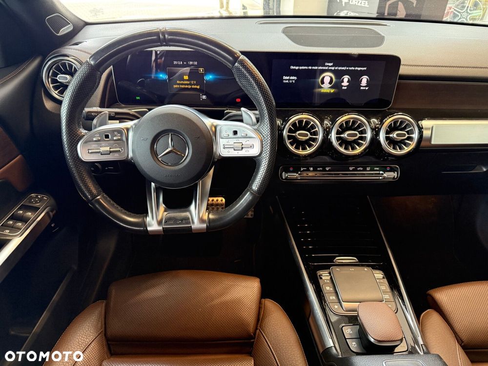 Mercedes-Benz GLB - 21