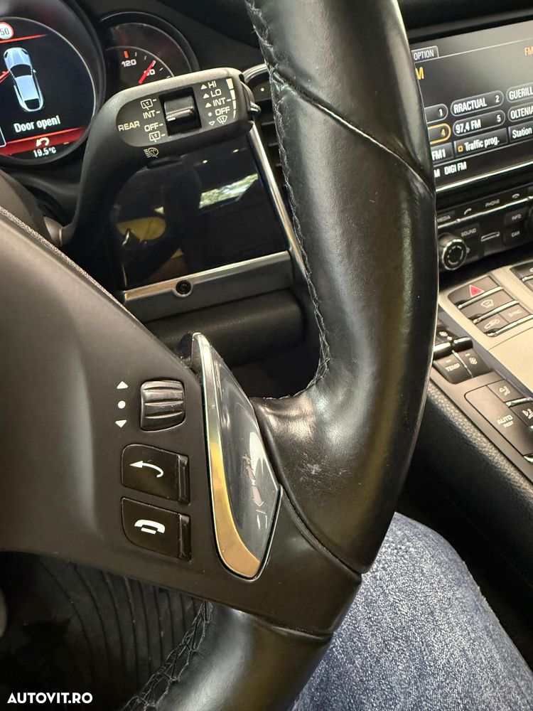 Porsche Panamera 3.0 Tiptronic S - 28