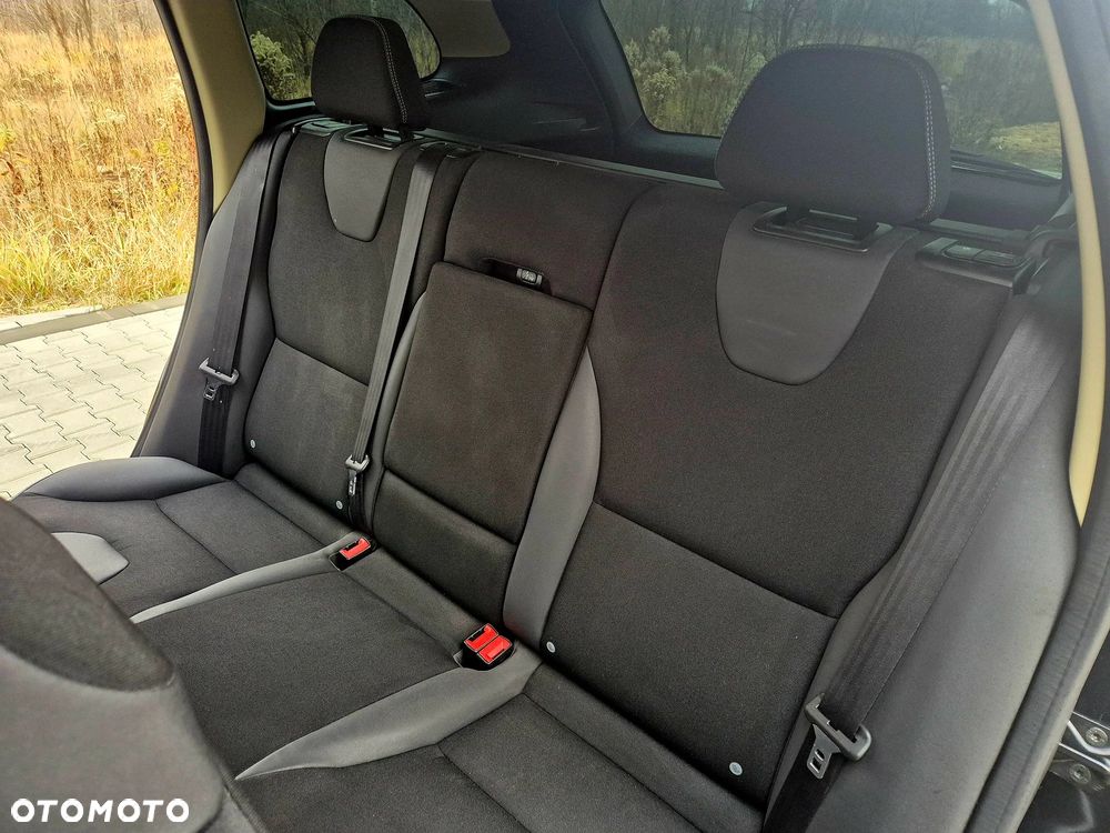 Volvo XC 60 2.4D AWD Momentum - 16