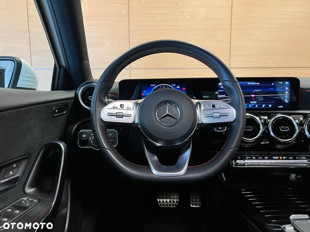 Mercedes-Benz Klasa A 200 AMG Line 7G-DCT - 17