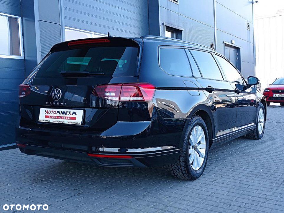 Volkswagen Passat - 4