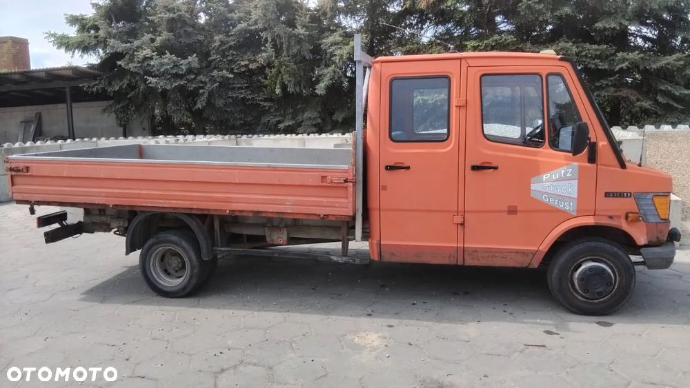 Mercedes-Benz 410 D - 2