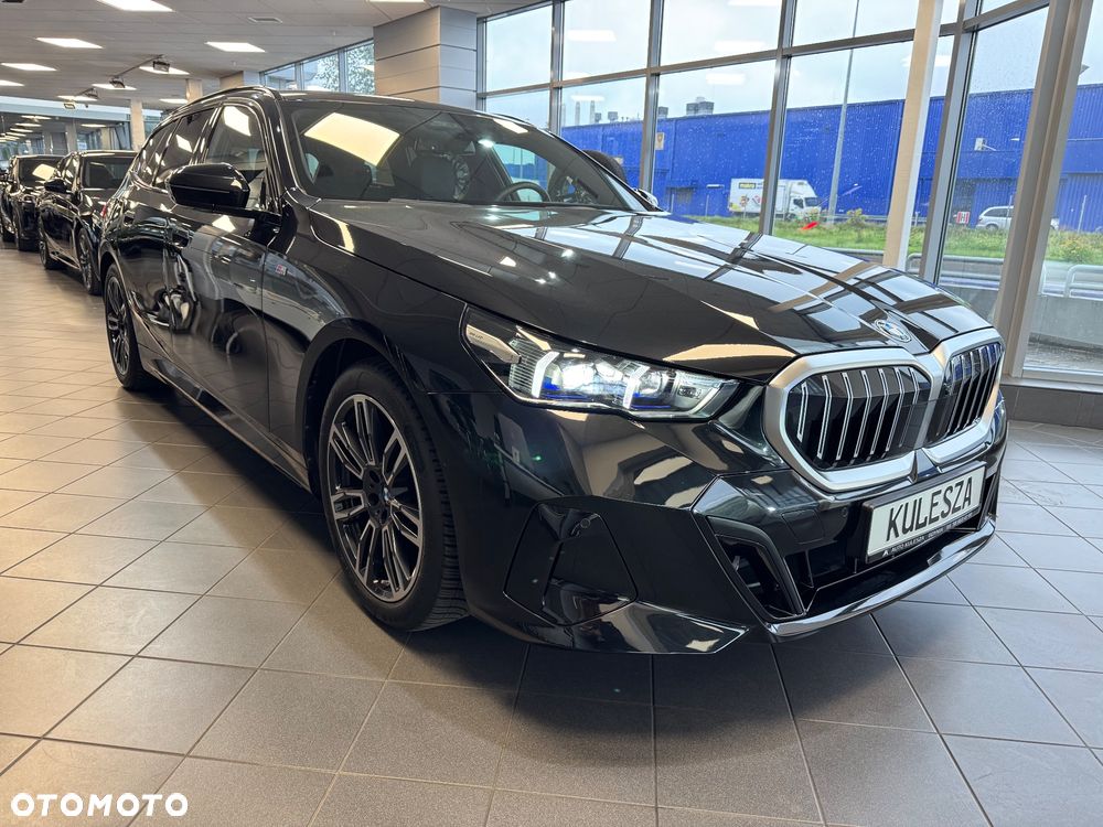 BMW Seria 5 520d xDrive - 4