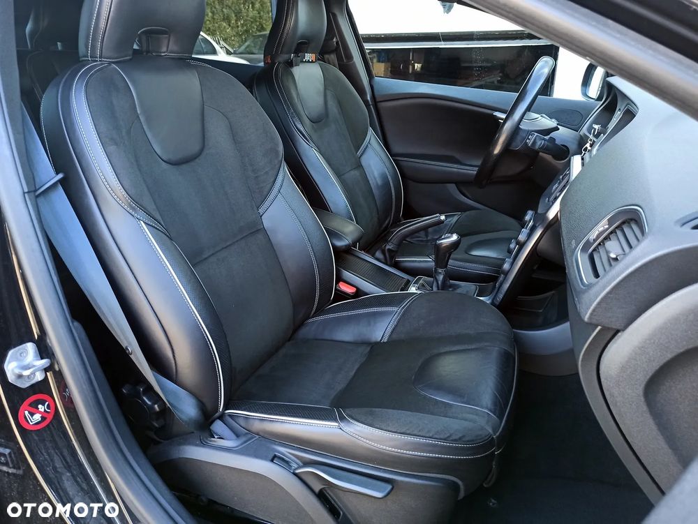Volvo S60 D2 - 19