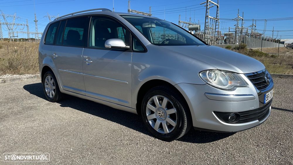 VW Touran 1.9 TDi Highline BlueM. 7L - 3