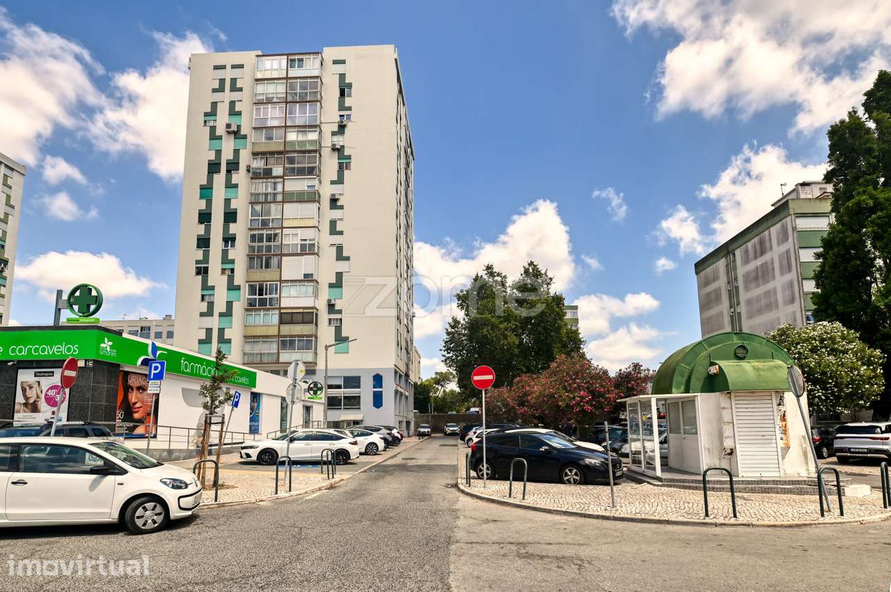 Loja/Serviços 173m2, localização Premium em Carcavelos - Grande imagem: 3/25