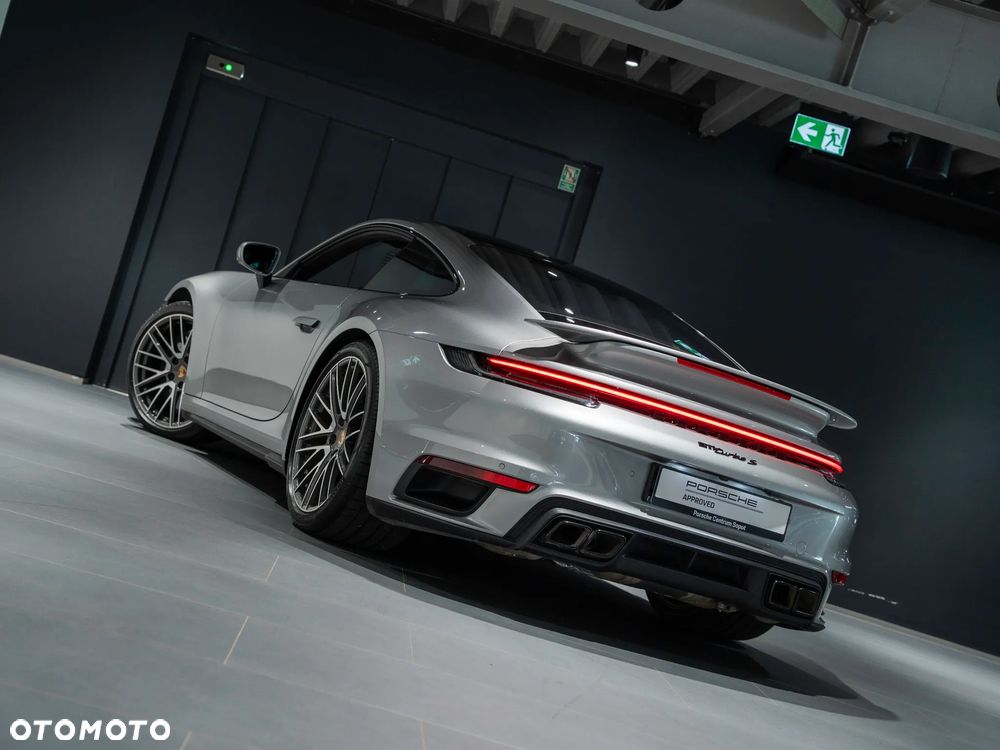 Porsche 911 Turbo S - 18