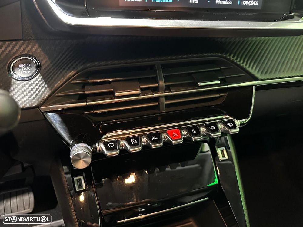 Peugeot e-208 50 kWh Allure - 32