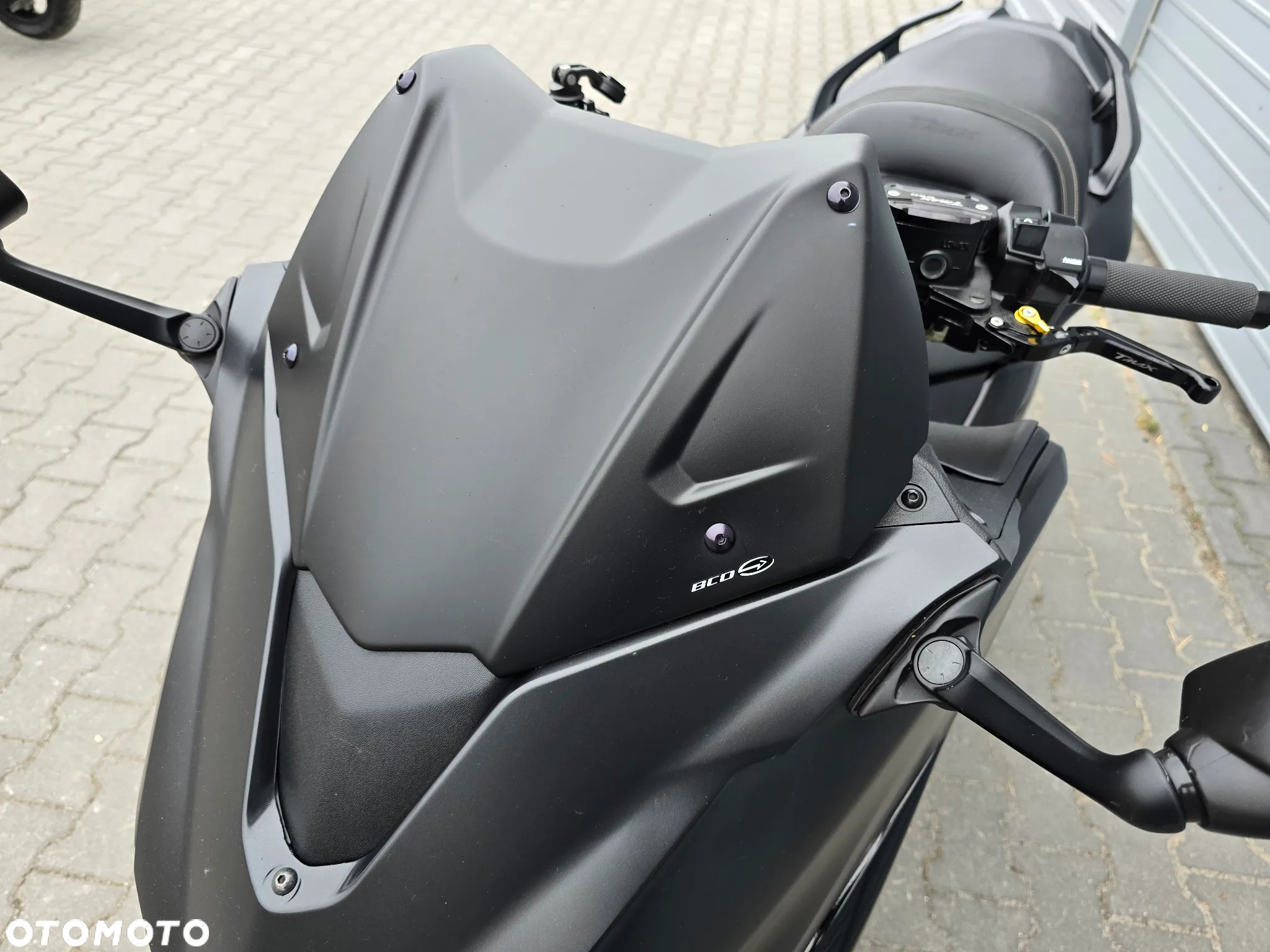 Yamaha Tmax - 16