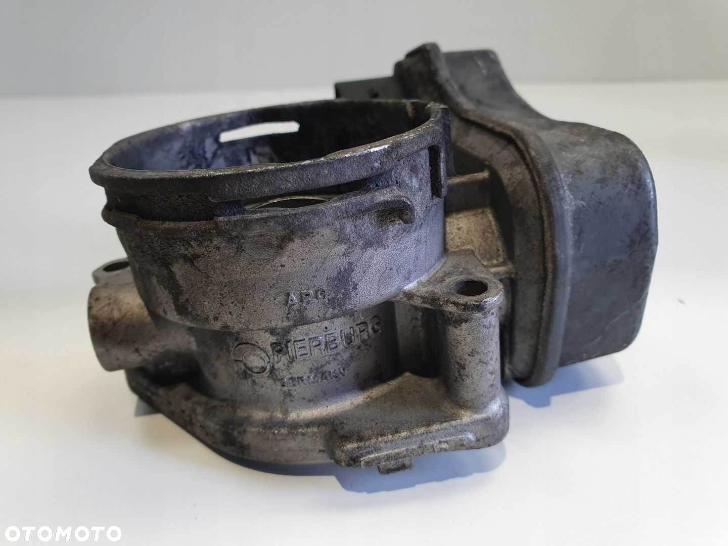 VW Passat B6 2.0 TDI PRZEPUSTNICA 03G128063B - 6