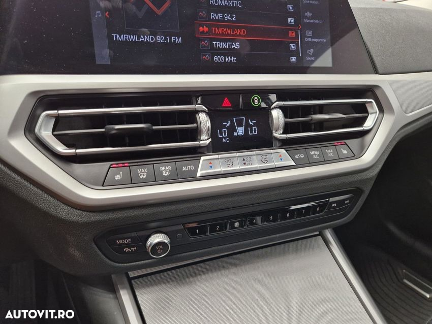 BMW Seria 3 320i Aut. Advantage - 11