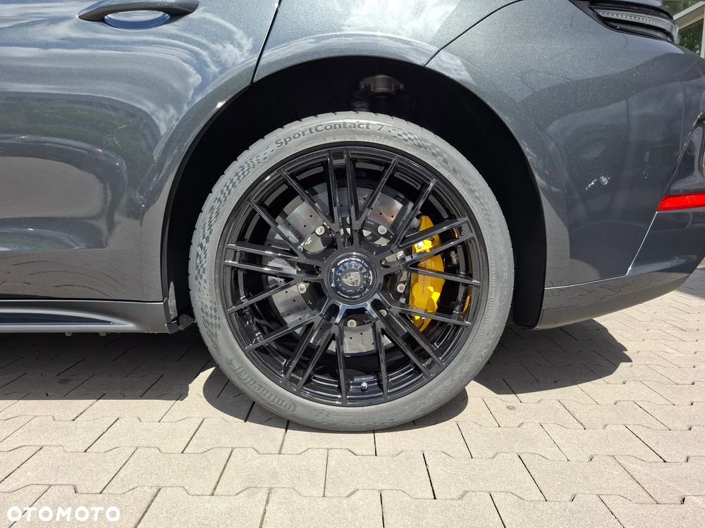 Porsche Panamera Turbo S E-Hybrid PHEV - 11
