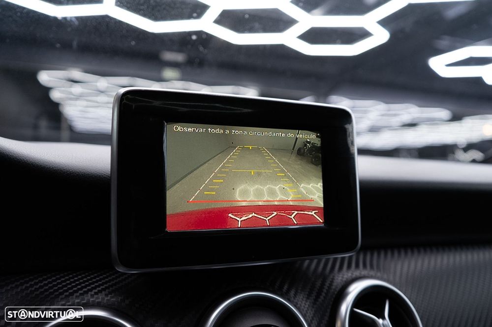 Mercedes-Benz A 180 d AMG Line - 40