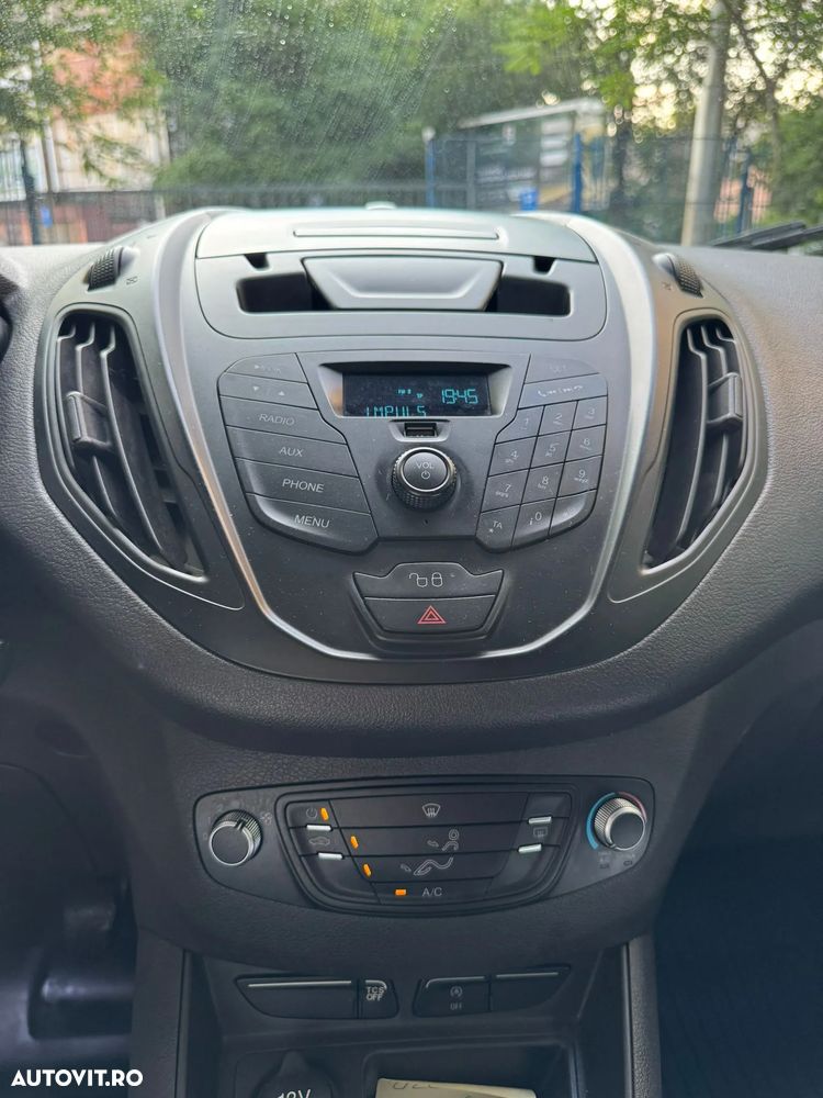 Ford Courier - 15