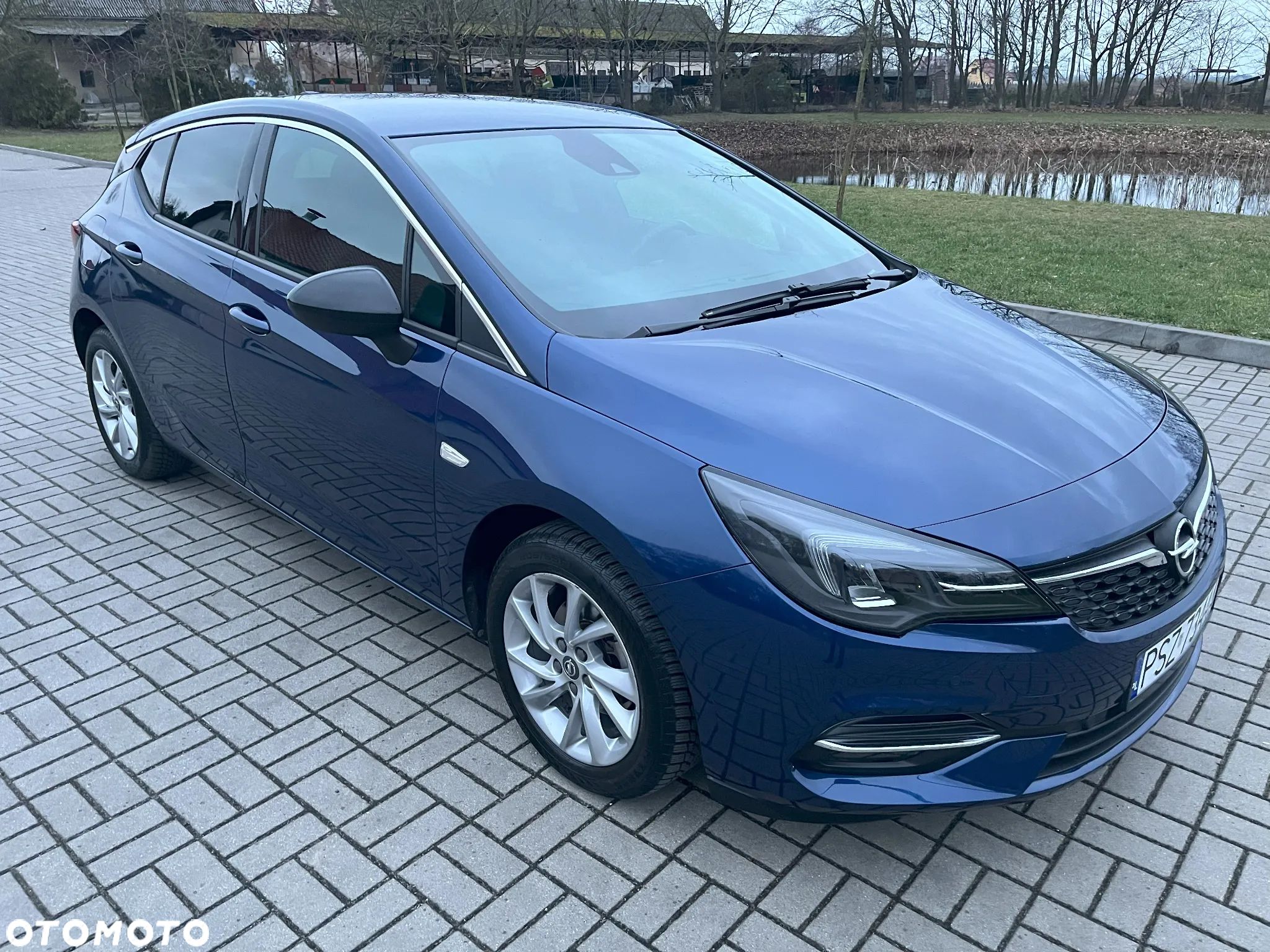 Opel Astra V 1.2 T Elegance S&S - 1