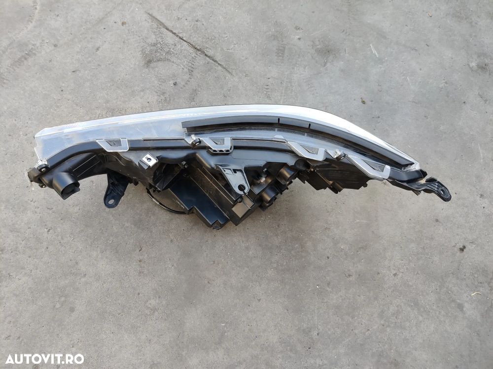 Far dreapta Xenon + LED TOYOTA RAV4 XA50 2022-2025 Facelift - 6