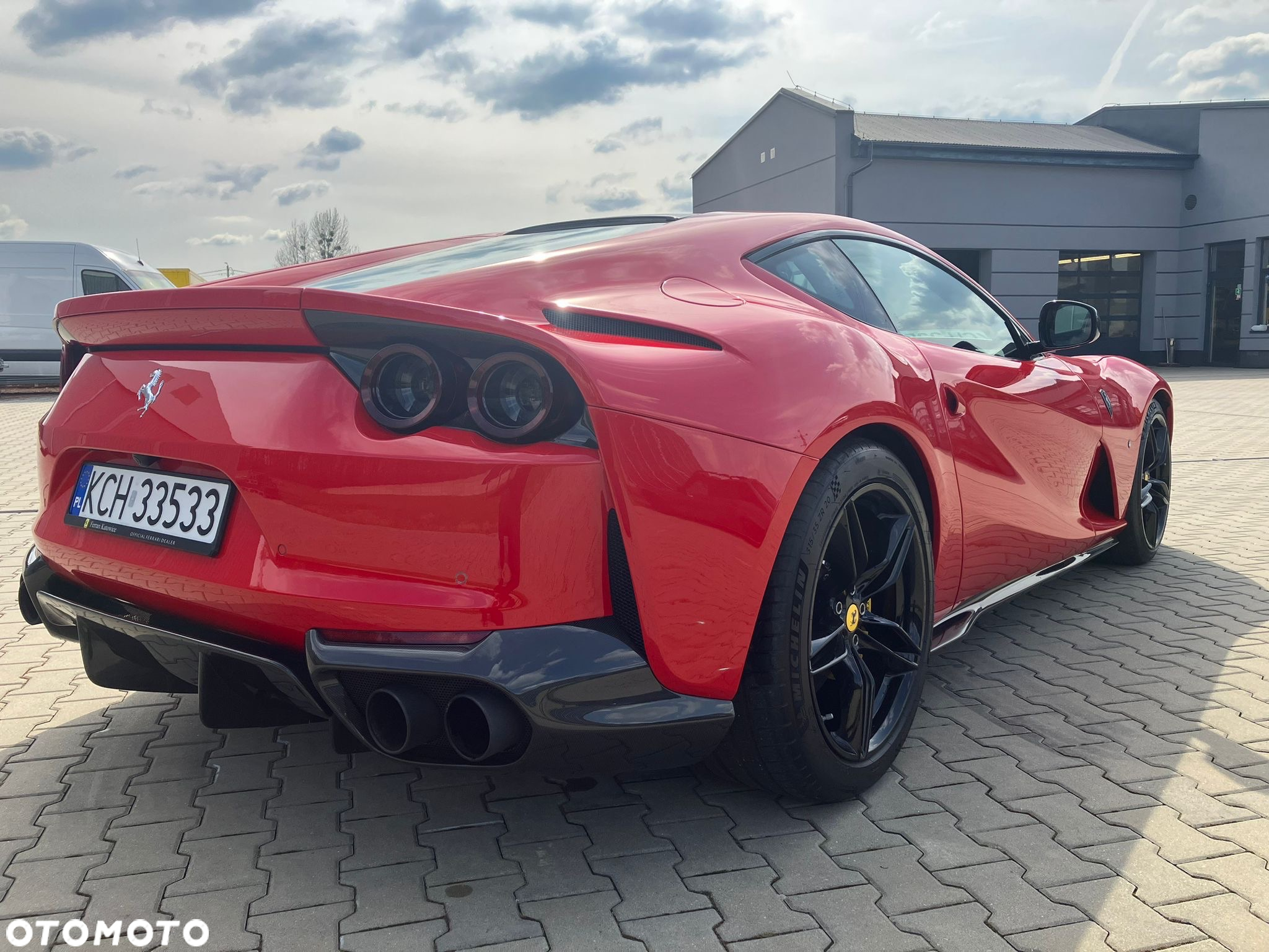 Ferrari 812 Superfast - 4