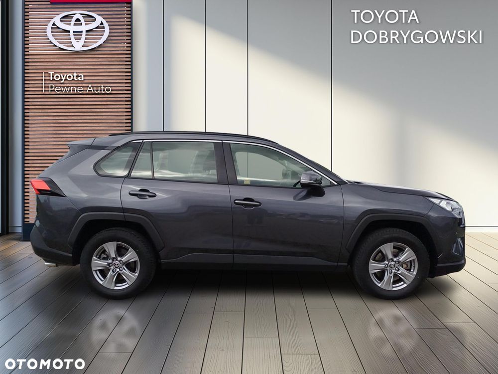 Toyota RAV4 - 6