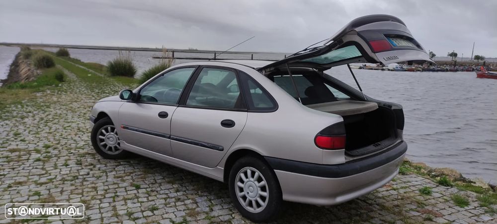Renault Laguna 3.0 i V6 Baccara - 11