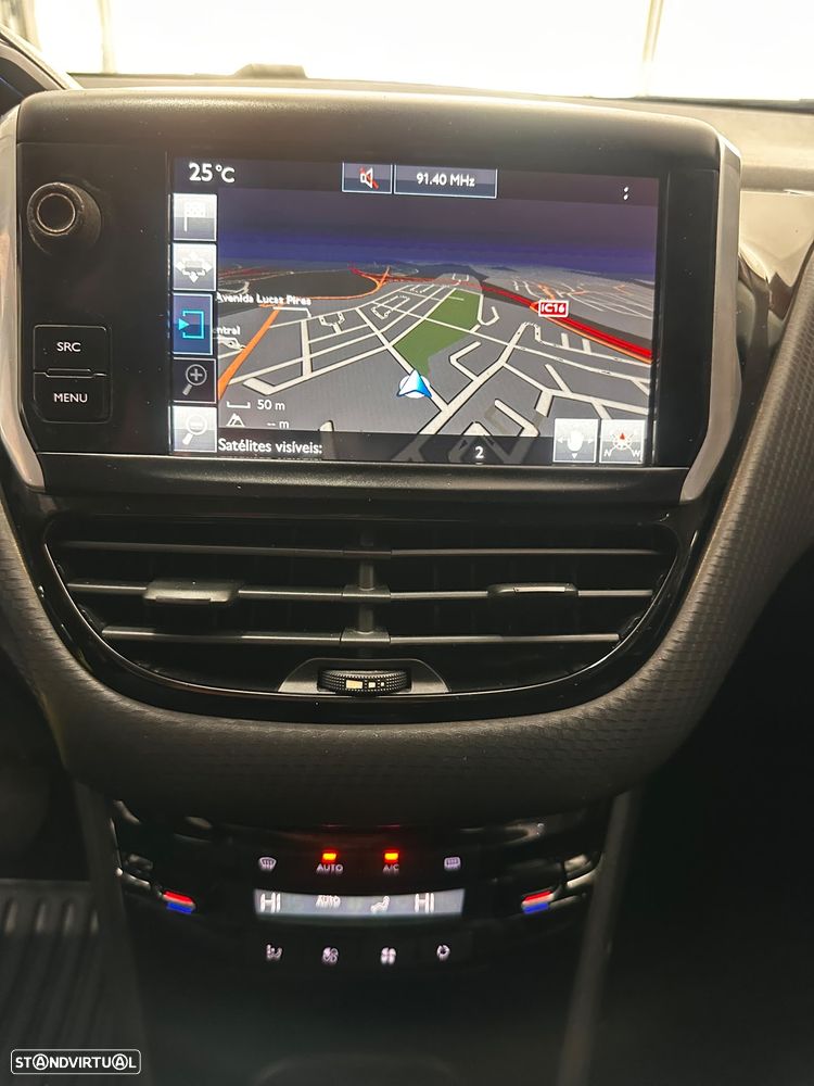 Peugeot 2008 1.6 BlueHDi Allure - 12